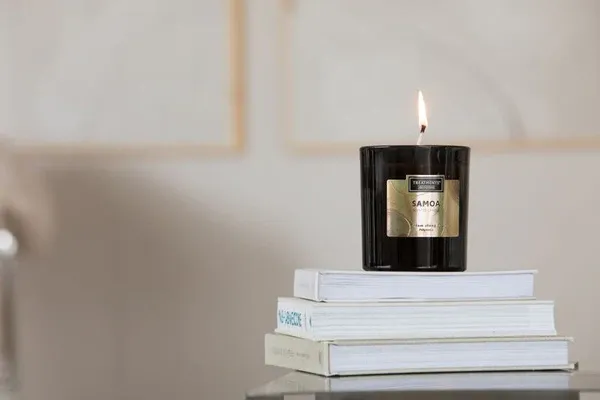 Treatments - Giftbox Scented Candle - Samoa - 380 g